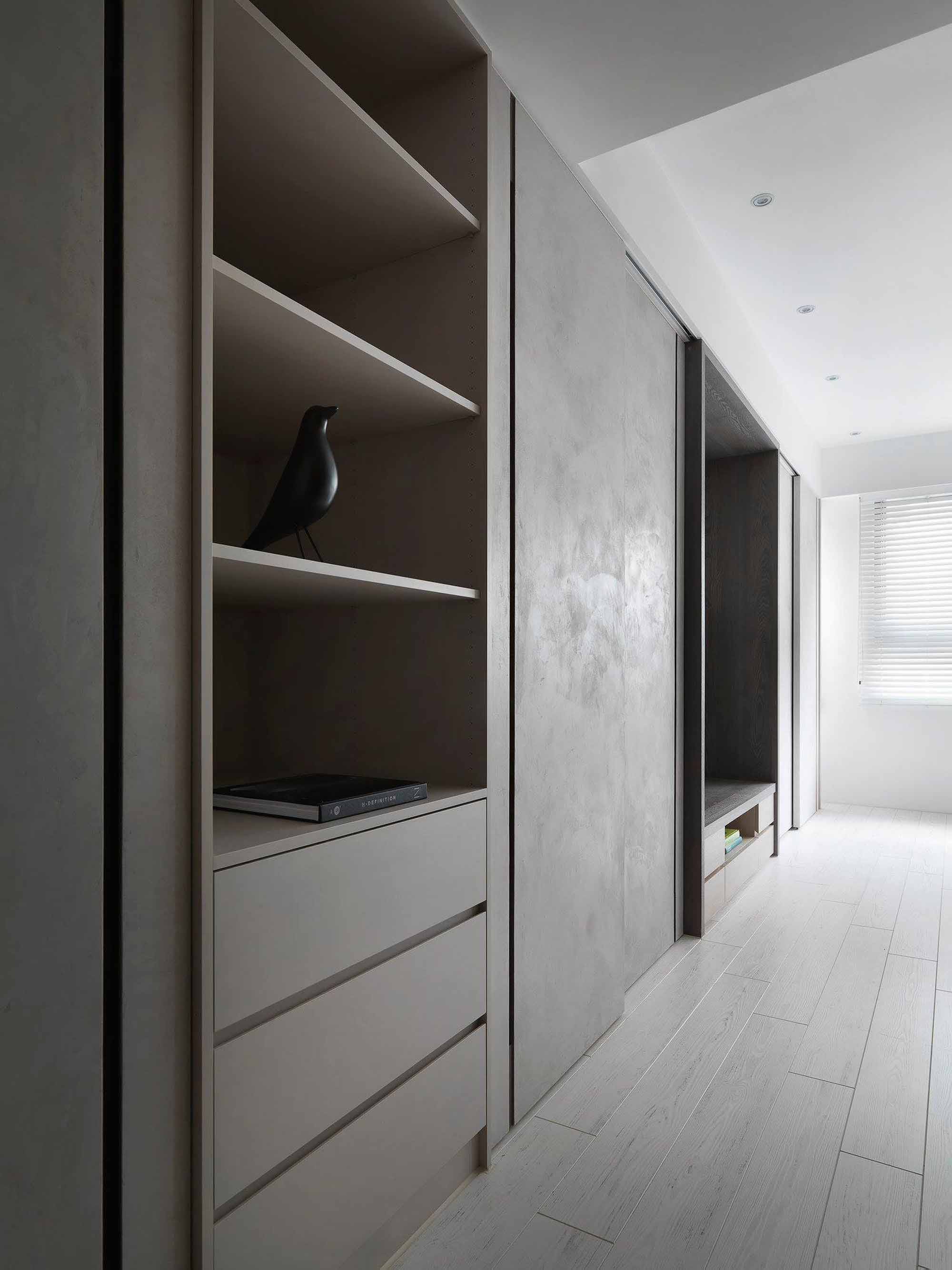 Diseño moderno y minimalista del pasillo en estepona